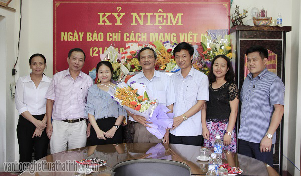 Tạp chí Hồng Lĩnh và trang Website của Hội kỷ niệm ngày Báo chí