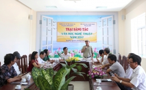 Văn nghệ sĩ Hà Tĩnh tham gia trại sáng tác Đà Nẵng