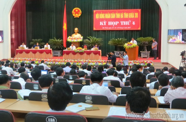 Kỳ họp lần thứ IV của Hội đồng nhân dân Hà Tĩnh khóa XVII