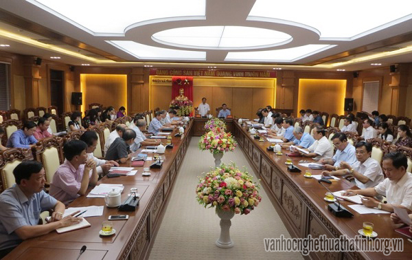 Thường vụ Tỉnh ủy Hà Tĩnh giao ban với Khối UBMTQ, đoàn thể chính trị - xã hội và các Hội