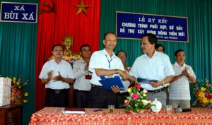 Đi thực tế sáng tác và Lễ ký kết chương trình phối hợp đỡ đầu xây dựng nông thôn mới tại xã Bùi Xá