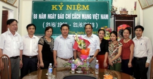 Chi hội nhà báo Tạp chí Hồng Lĩnh kỷ niệm 88 năm ngày báo chí cách mạng