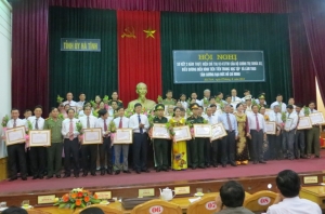 Hà Tĩnh sơ kết 3 năm thực hiện Chỉ thị 03 của Bộ chính trị, tuyên dương các điển hình học tập và làm theo gương Bác