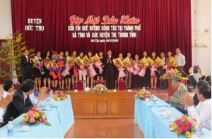 Đức Thọ gặp mặt đồng hương nhân dịp đầu năm mới 2013