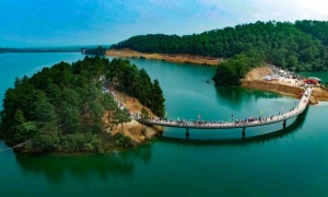 Lễ thông cầu vào đền thờ cố Tổng Bí thư Lê Duẩn