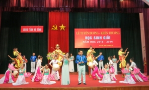 Lễ tuyên dương, khen thưởng học sinh giỏi Hà Tĩnh năm học 2015-2016.