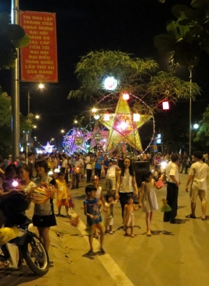 Thạch Linh vui hội trăng rằm