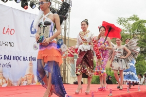 Trường Đại học Hà Tĩnh khai mạc Festival Văn Hóa Việt – Lào
