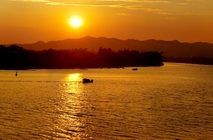 Tác phẩm và dư luận: Sóng sông quê