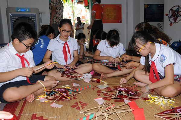 Trung thu nay nghe kể chuyện ngày xưa