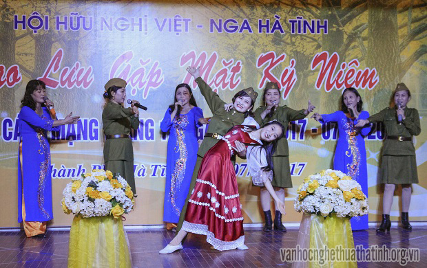 HỘI HỮU NGHỊ VIỆT - NGA HÀ TĨNH KỶ NIỆM 100 NĂM NGÀY CM THÁNG 10 NGA