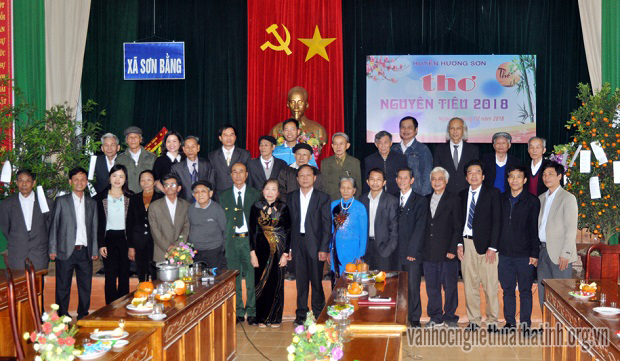   Đến với ngày thơ nguyên tiêu nơi miền phố núi