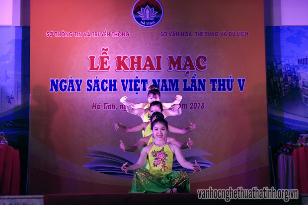 Chương trình giao lưu văn nghệ nhân ngày sách Việt Nam 2018