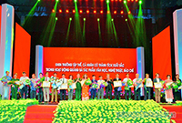 Trung tâm VH - ĐA tỉnh Hà Tĩnh được trao giải thưởng tập thể có thành tích xuất sắc trong hoạt động tuyên truyền, quảng bá