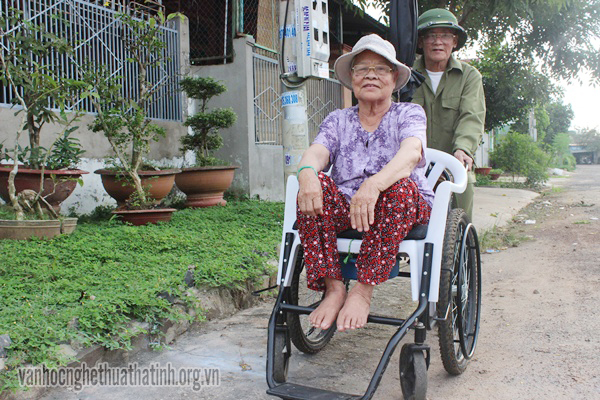 MỐI TÌNH SẮT SON CỦA NGƯỜI CỰU CHIẾN BINH GIÀ