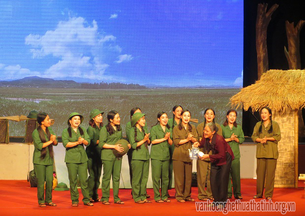 Xúc động vở kịch 