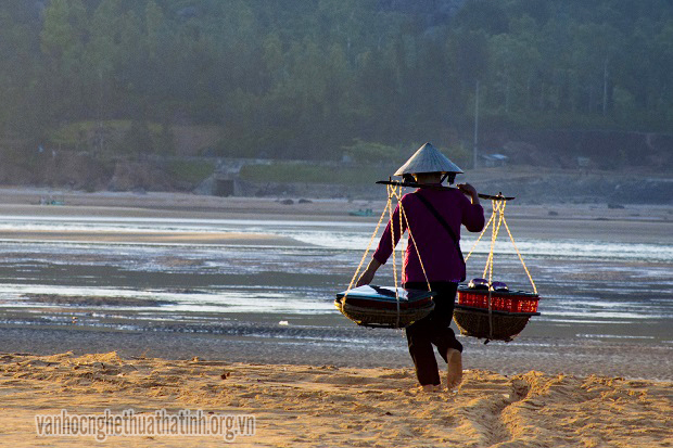 Người phụ nữ làng biển