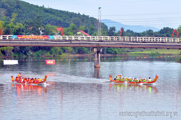  Ấn tượng giải đua thuyền trên sông Ngàn Sâu