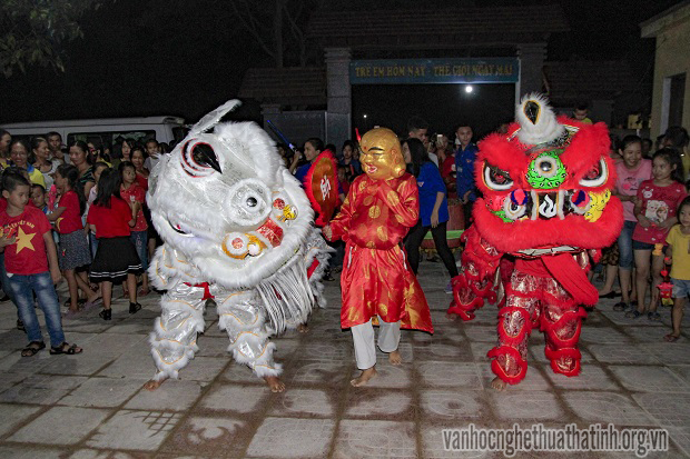 Rộn ràng đêm hội trăng rằm năm 2018 tại xã Bùi Xá