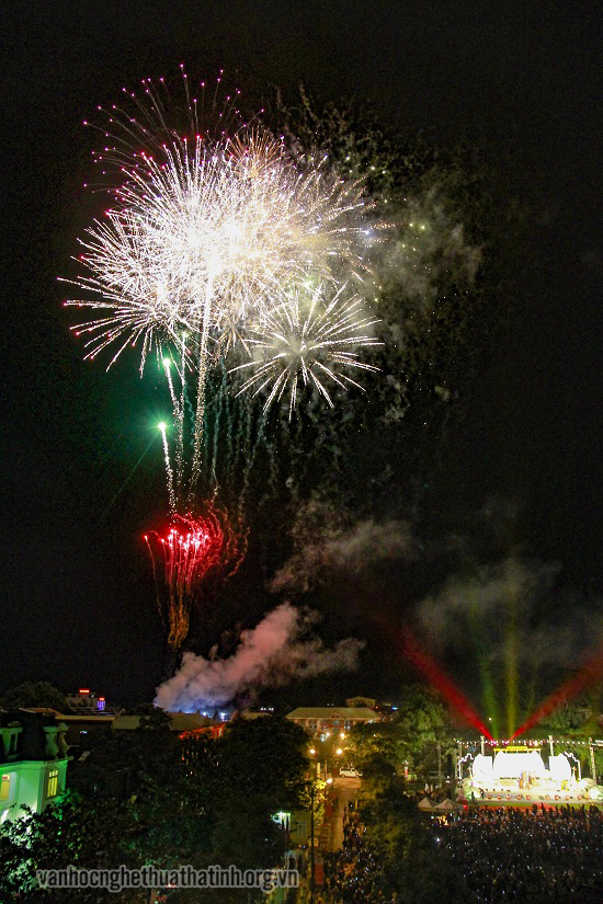 Nghi Xuân mừng xuân và đón bằng đạt chuẩn nông thôn mới