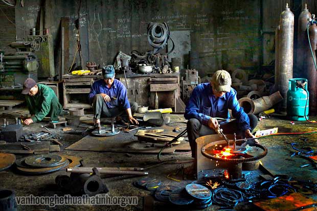 Làng rèn Trung Lương bền bỉ giữ lửa nghề truyền thống