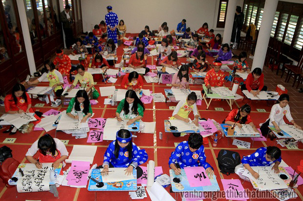 Nghi Xuân tổ chức hội thi viết thư pháp lần thứ hai năm 2019 