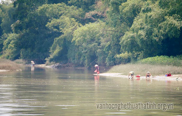 Tản văn Bến xưa của Nguyễn Thị Mai Phương 