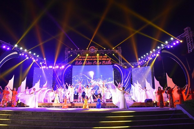 Hà Tĩnh khai trương mùa du lịch biển năm 2019