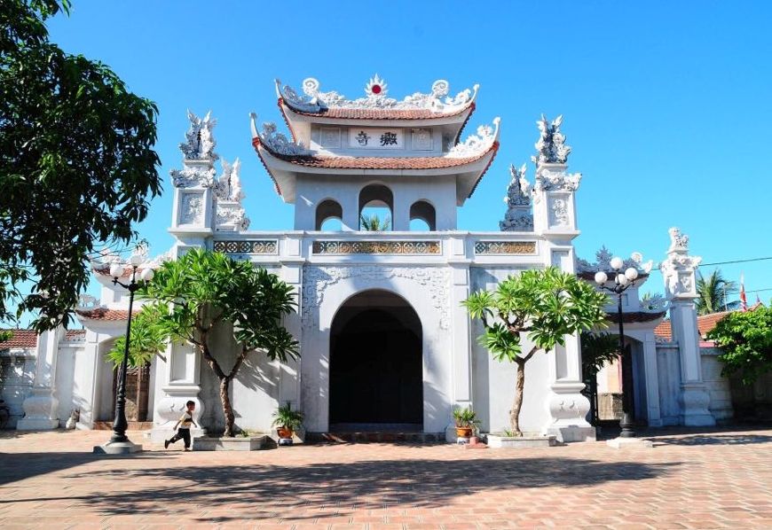 VÙNG ĐẤT CẨM NHƯỢNG QUA MỘT BÀI THƠ CŨ  ( kỳ 2)