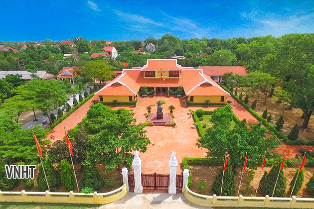 Hai Đại thi hào của dân tộc và nhân loại