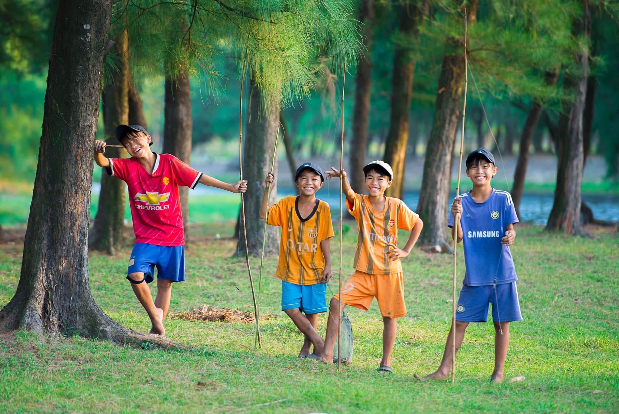 Tản văn BÂNG KHUÂNG CUỐI HẠ của Mai Hoàng