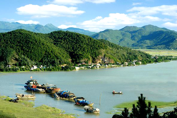 MỘT NGƯỜI CON CỦA NÚI HỒNG SÔNG LAM: LA SƠN PHU TỬ