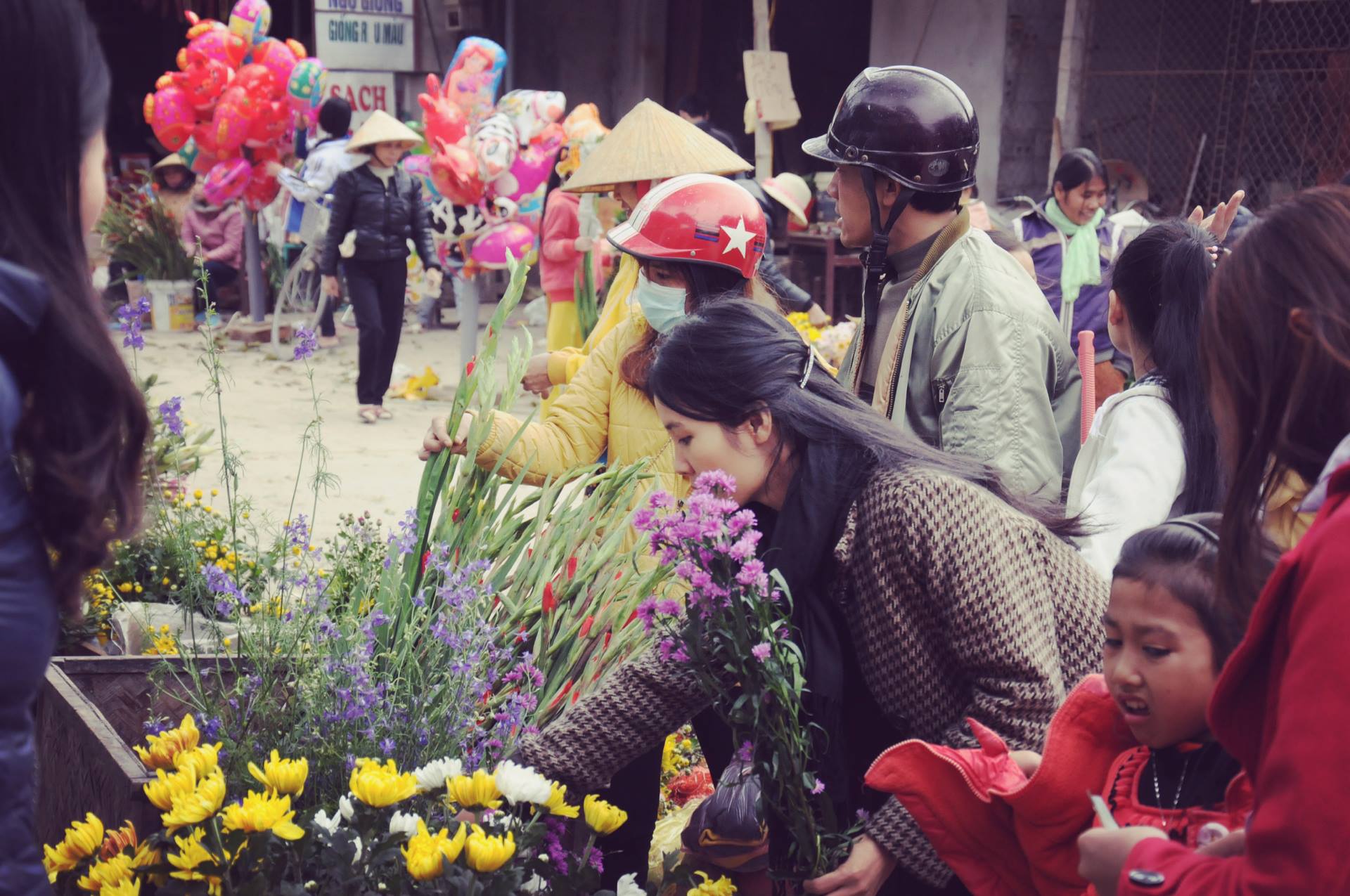 Truyện ngắn NGANG QUA MÙA XUÂN của Tống Phú Sa