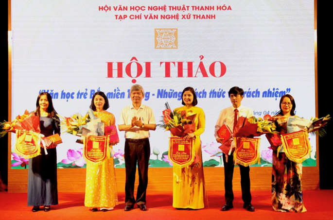 Cuộc phiêu lưu của nghiệp viết phê bình