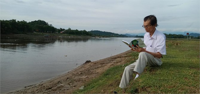 Một hồn thơ đa cảm và chân chất