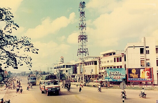 Bút ký  THỊ XÃ HÀ TĨNH, MỘT THỜI ĐỂ NHỚ của Bùi Đức Hạnh