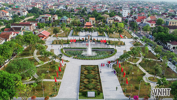 Lãnh đạo tỉnh Hà Tĩnh dâng hương tưởng niệm  Chủ tịch Chủ tịch Hồ Chí Minh