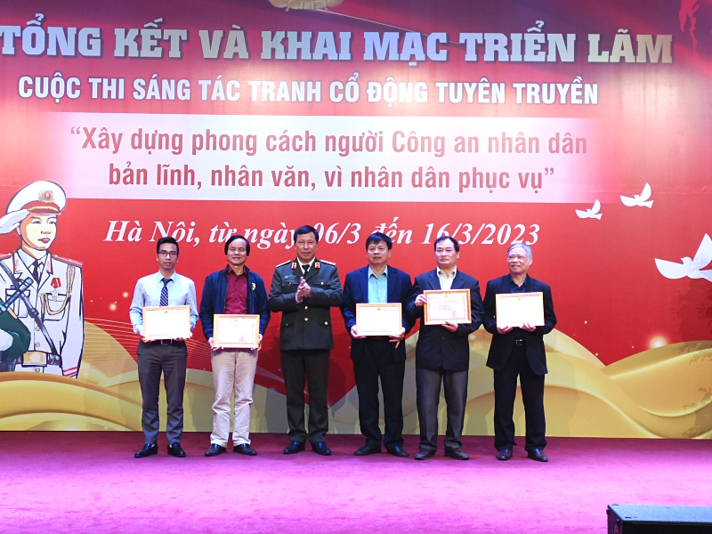 Họa sĩ Hà Tĩnh giành giải A tại Cuộc thi sáng tác tranh cổ động về Công an Nhân dân