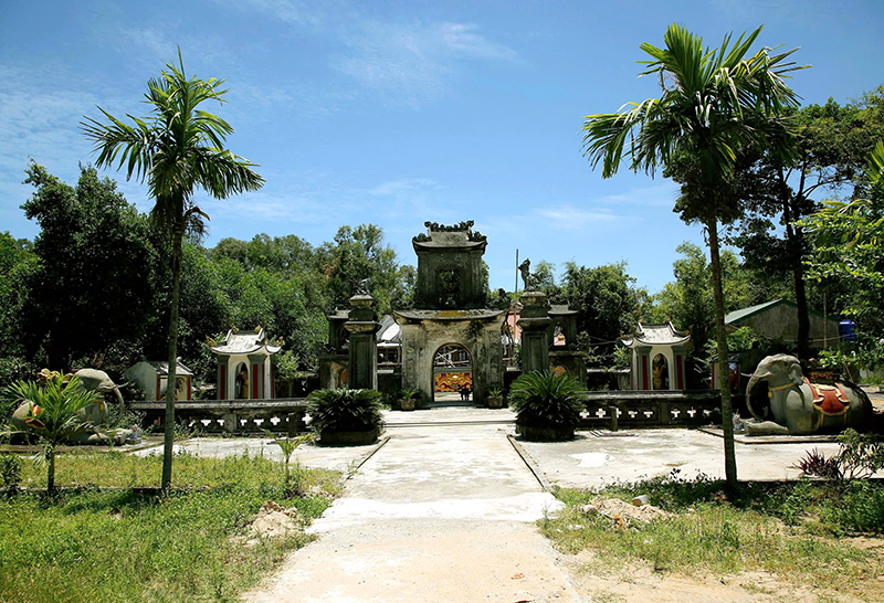 Thuốc Thánh thiêng Rú Bể