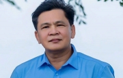 Hành trình thơ Trần Nam Phong từ Viết chờ sen lên đến Thức dậy một dòng sông