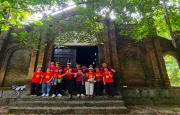“Rừng Kim, nơi thiên nhiên cất tiếng thì thầm” của tác giả Nguyễn Hồng Nhung “Rừng Kim, nơi thiên nhiên cất tiếng thì thầm” của tác giả Nguyễn Hồng Nhung
